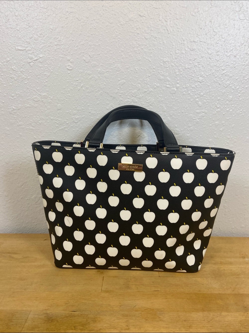 Kate Spade Grant Street Vinyl Juno Apple Print Black & White Tote Bag
